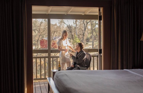Yosemite Forks Hotel | Sierra Sky Ranch