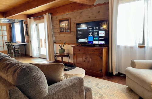 Ahwahnee Cabin | Sierra Suite - Spacious 2 queen suite with amazing views - Sierra Mountain Lodge