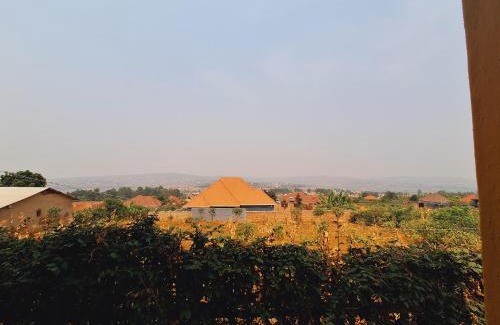 Kinazi House | Siffler sur la Colline