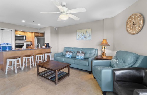 Tavernier Apartment | Signature 2BR Ocean View! Private Beach, Pool & Hot Tub, Tennis Courts!