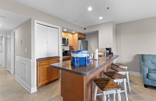 Tavernier Apartment | Signature 2BR Ocean View! Private Beach, Pool & Hot Tub, Tennis Courts!