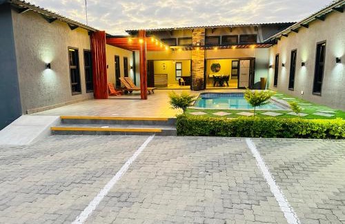 Maun House | Signature Boutique Guesthouse