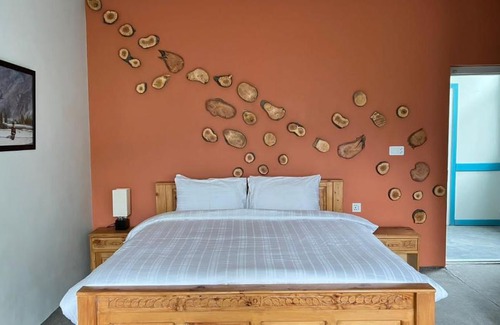 Gulmit Hotel | Silk Route Lodge - Hunza