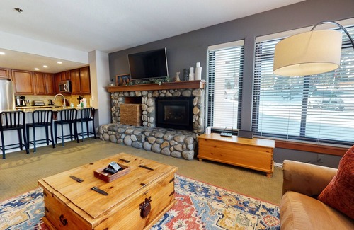 Mammoth Lakes Condo | Silver Bear #30 2 Bedroom Condo