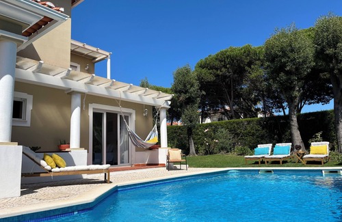 Praia del Rei Villa | Silver Coast Magnolia Villa - Golf & Surf Escape in 5★ Praia d'El Rey Resort