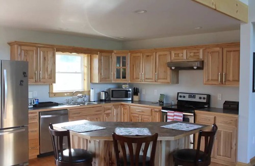 Pittsfield House | Silver Lake Cabin w/Own Lake near Cooperstown