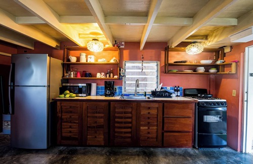 Placencia Cottage | Silver Leaf Cabana 1-Bedroom Cottage on the Water