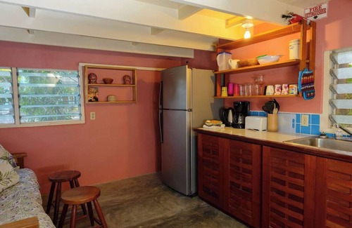 Placencia Cottage | Silver Leaf Cabana 1-Bedroom Cottage on the Water