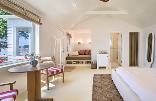 Greenport West Hotel | Silver Sands Motel & Beach Bungalows