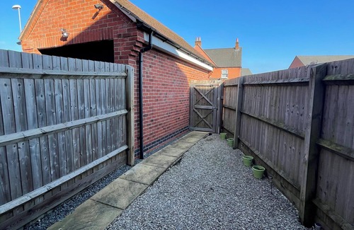 Smisby House | Silver Stag Properties, Comfy 2 BR Home in Ashby