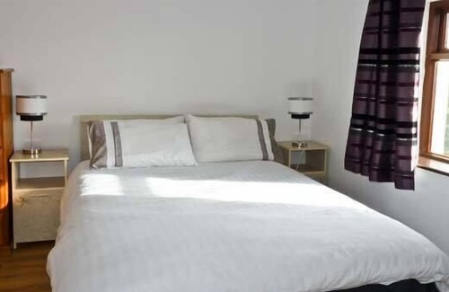 Coolbeg Cross Cottage | SILVER STRAND COTTAGE, pet friendly in Wicklow Town, County Wicklow