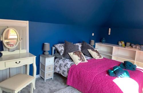 Helford Passage House | Silverspring Farm En suite