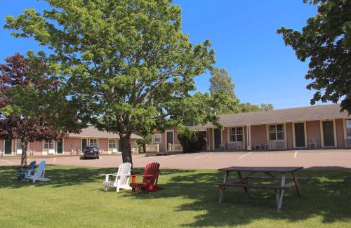Cavendish Hotel | Silverwood Motel