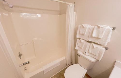 Cavendish Hotel | Silverwood Motel