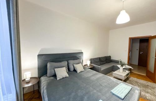 Banska Bystrica Apartment | Simcity I free parking 24h self check-in