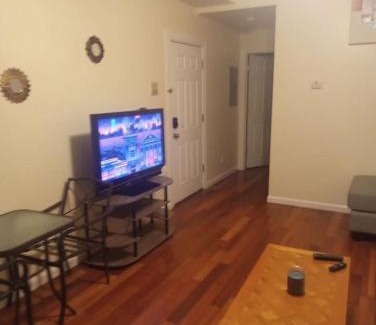 Niskayuna Apartment | simple one bedroom free parking