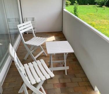 Busingen am Hochrhein Apartment | Simple Rhine view apartment