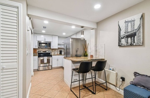 Sulphur Springs Apartment | Simple Tampa Hideaway Stay