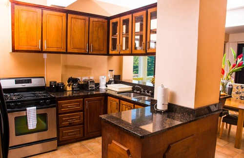 Marisule Apartment | Simply Heavenly! Large Self Catered Two Bedroom Apartment With Huge Pool