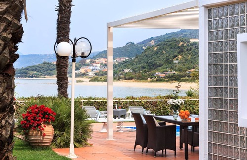 Zalongo Villa | Simpson Secret - Epirus Coast