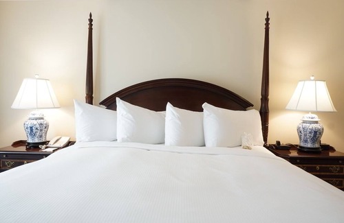 Simsbury Center Hotel | Simsbury Inn