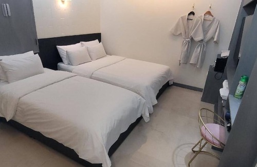 Daeheung-dong Hotel | sinchon Y hotel