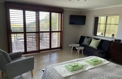 Conjola Hotel | Sinclairs Country Retreat
