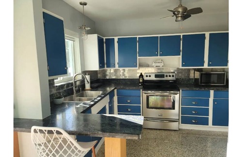 Palm Beach Shores House | Singer Island 2 bedroom w/free parking- no stairs (South unit)