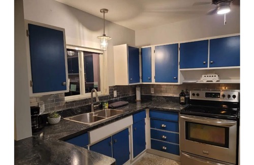 Palm Beach Shores House | Singer Island 2 bedroom w/free parking- no stairs (South unit)