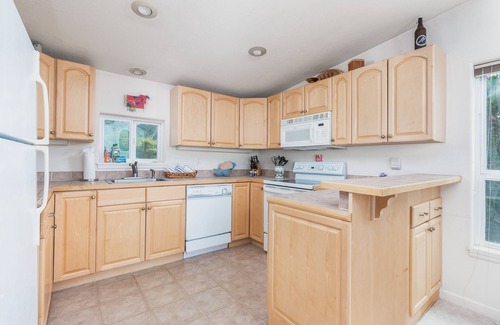 Tierra Del Mar House | Singing Sands #109- Oceanfront cabin in peaceful Tierra Del Mar.