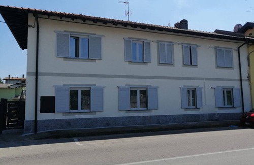 Somma Lombardo Bed & Breakfast | single bed room near Malpensa Airport, private bathroom, desk, wifi, parking