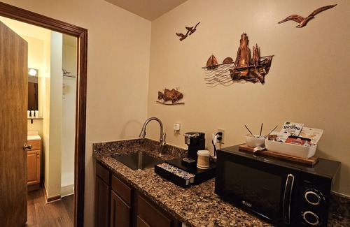 Laurium Apartment | SIngle Executive Suite