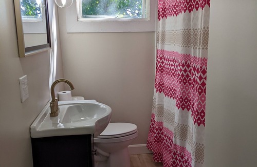 Riverside House | Single Family Suburban Home just minutes to Providence
