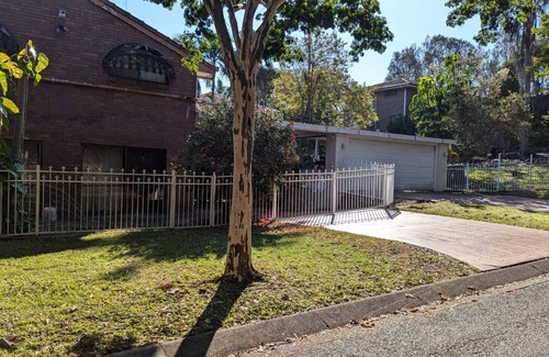 McDowall House | Single room in large house