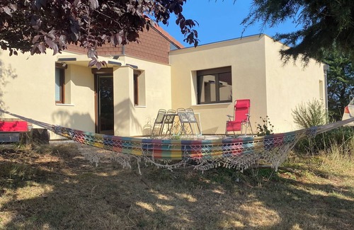 Saint-Hilaire-la-Croix Apartment | Single-storey, bucolic T 2 in the Combrailles region of Puy-de-Dôme.