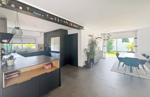 Saint-Ave House | Single-storey house with swimming pool for 8 people.