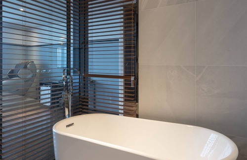 Gangseo District Hotel | Sinho Brown-dot