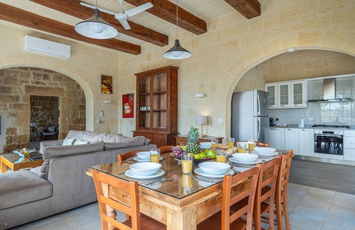 Xaghra Villa | Sinjura - Xaghra Holiday Home