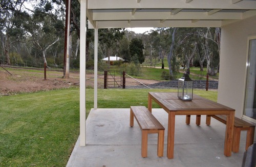 Upper Wakefield Cottage | Sir Walter's Cottage at Hughes Park