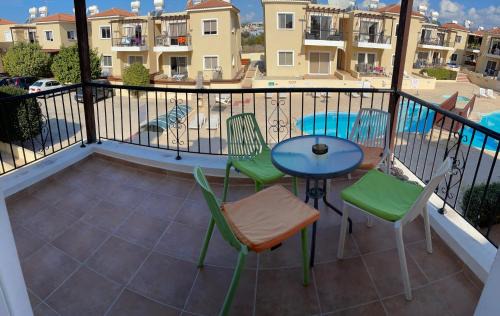 Universal Apartment | Sirena Sunrise 120
