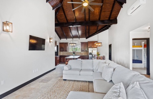 Surfside Resort | Sirenian Bay Resort - Villas & All Inclusive Bungalows