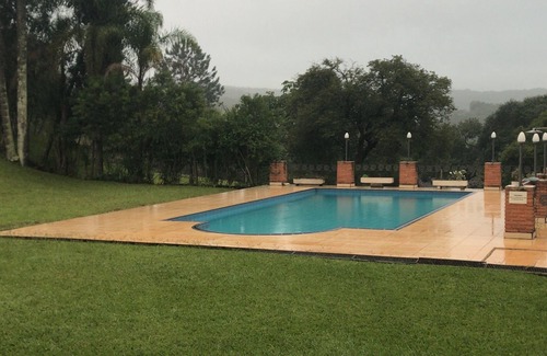 Ibiuna House | Site in ibiuna