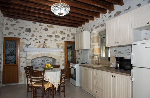 Zou House | Sitia Balcony View Villa- 10min from Beach