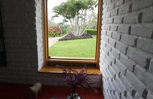 Novo Gravata House | Sitio dos Flamboyants - gorgeous property at the prime point of the hills