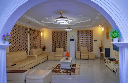 Teshie House | Six-Bedroom Luxury House All Ensuite at East Legon, Accra