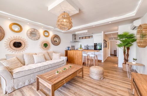 Orient Bay Apartment | Six View - Beach Front Apartment