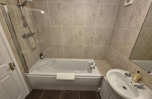 Leiston House | Sizewell - Contractors - Free Parking - Vacation