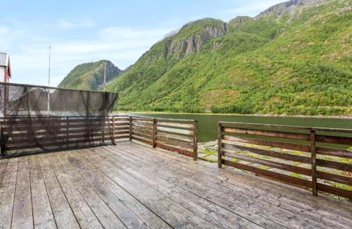 Mosjoen Hotel | Sjøgata Riverside Rental and Salmon Fishing