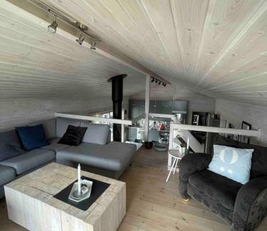 Eigersund kommune House | Sjønær hytte i Egersund