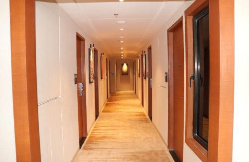 Navrangpura Hotel | SK Lords Inn Ahmedabad